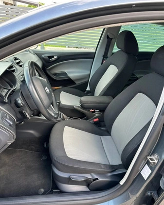 Seat Ibiza cena 24800 przebieg: 190000, rok produkcji 2015 z Elbląg małe 232